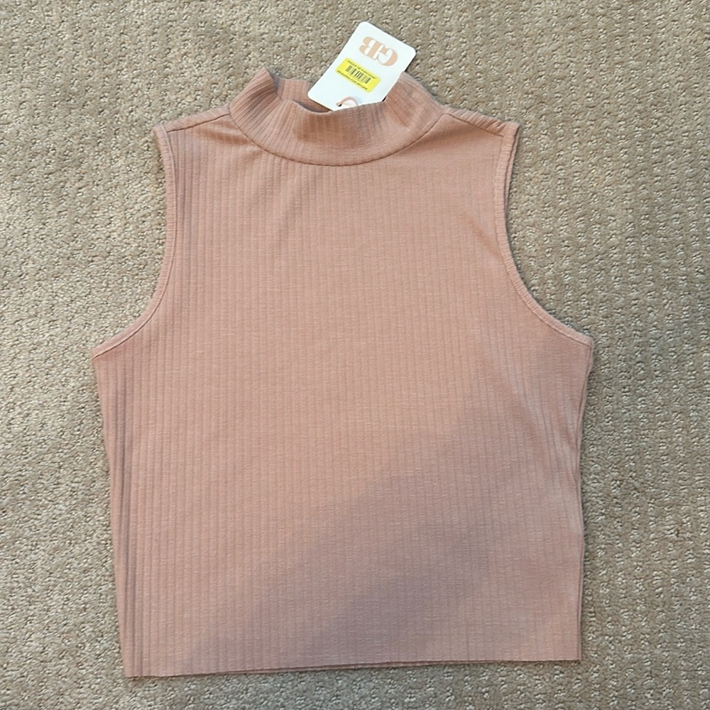 GB girls pink tank - New With Tags
Size SMALL
